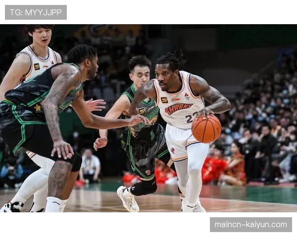 上海锁定冠军关键战：弗格末节连续命中关键球的战术背景